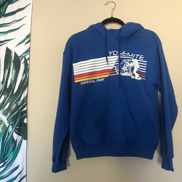 Gildan Jackets & Blazers - Vintage Yosemite hoodie